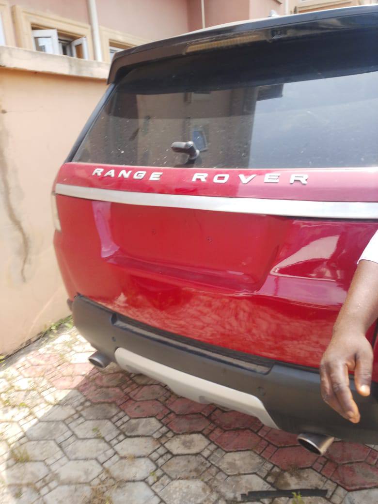 A picture of Range Rover upgraded 012 Price 3 5m negotiable Engine gear