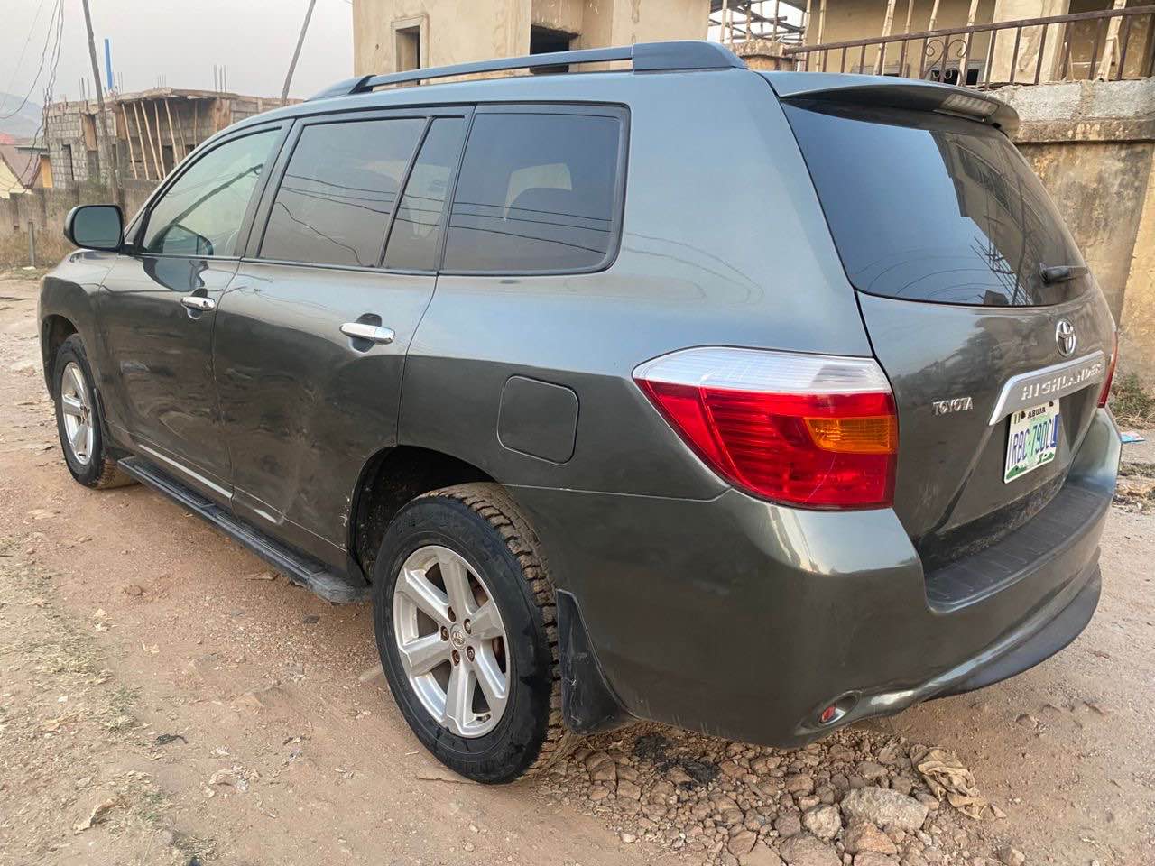 A picture of TOYOTA HIGHLANDER 09
