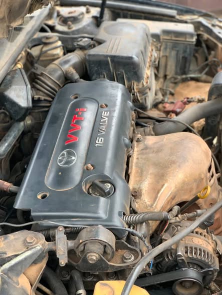 A picture of Toyota Camry 04