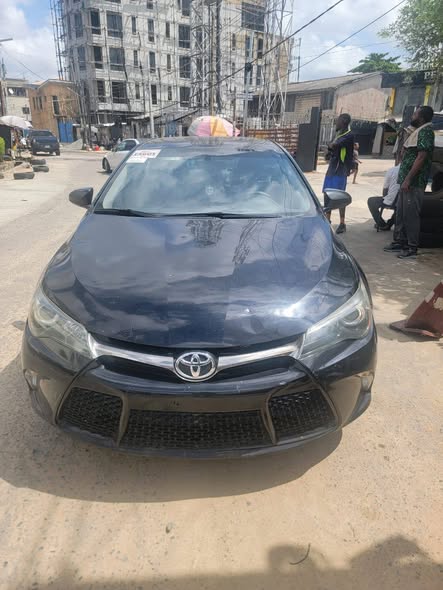 A picture of Camry SE 2016 tokunbo