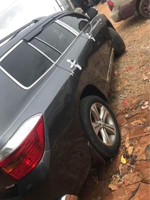 A picture of Buy and drive Highlander sport 08