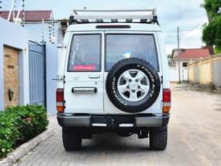 A picture of  LANDCRUISER_HARDTOP_0620356906
