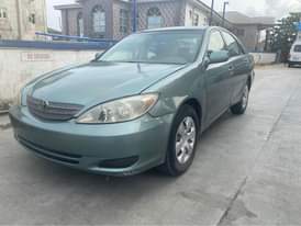 A picture of 2004 Toyota Camry