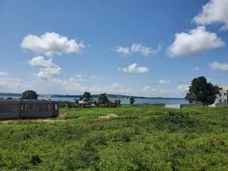 A picture of Lakeview plot for sale in Garuga