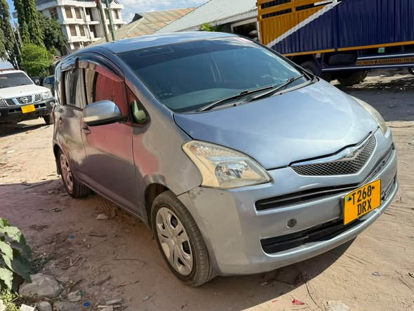A picture of Toyota Ractis