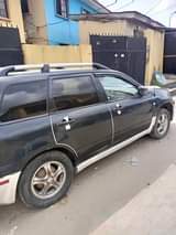 A picture of Sharp Mitsubiahi outlander 2001 accident free with a very sound