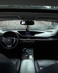 A picture of Lexus ES350