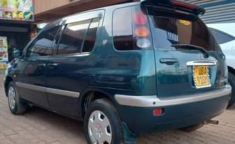 A picture of Toyota raum