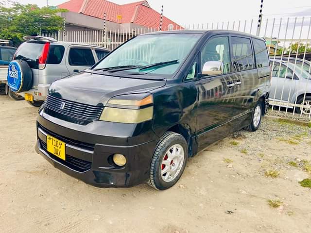 A picture of TOYOTA VOXY 0714058883