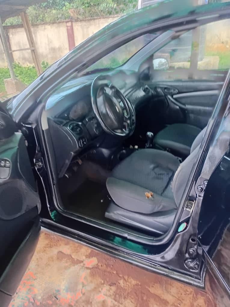 A picture of 2002 Ford focus