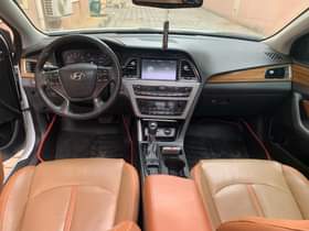 A picture of Super Excellent Hyundai Sonata 2015 TOKS STANDARD Leather seats interior