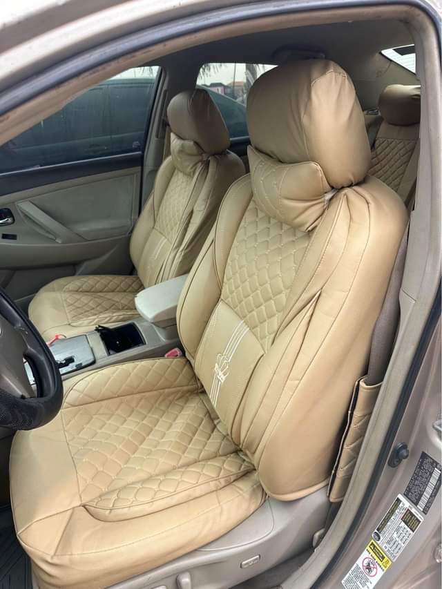 A picture of TOYOTA CAMRY 2008