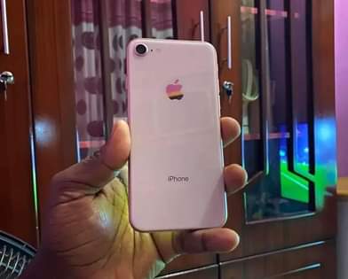 A picture of Iphone 8 plain...64gb
