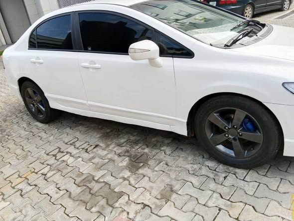 A picture of Honda civic iRobot