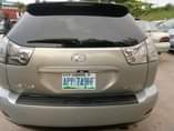 A picture of LEXUS RX330 2005 model very sharp car perfect engine perfect