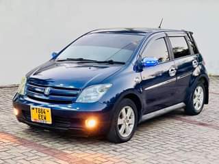A picture of TOYOTA IST