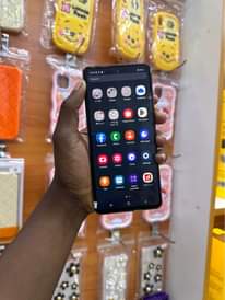 A picture of Samsung A52 gb128 Ram6