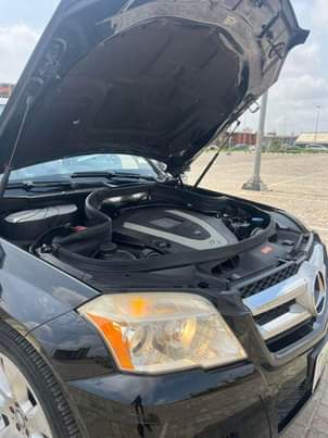 A picture of Mercedes Benz GLK 350 2010 Model