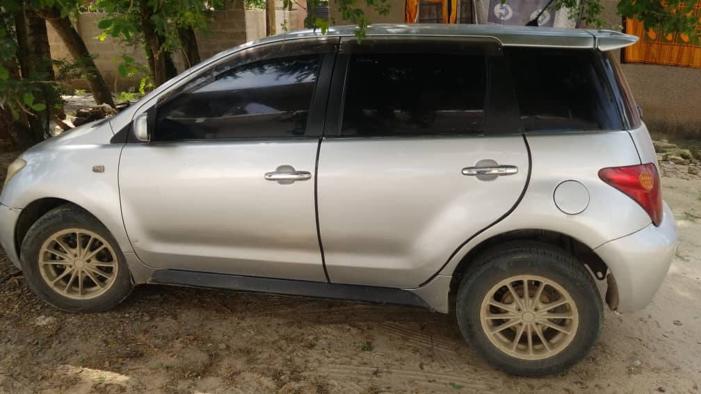 A picture of TOYOTA IST FULL AC FULL DOC M 8.7 CHAP 0745999208