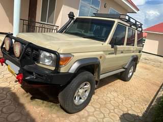 A picture of Land Cruiser Lx Ya 2013 Manuali Engene 1hz Diseli Milion