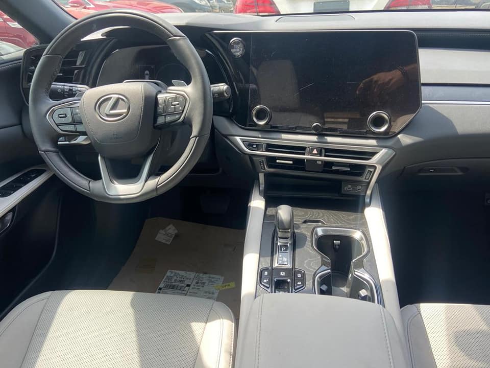 A picture of Tokumbo 2024 lexus RX 350 1600 mileage 140M