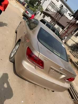 A picture of Lexus ES 330 few months Nigeria drive Everything intact Buy