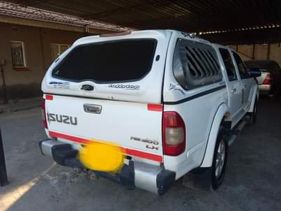 classifieds/cars isuzu