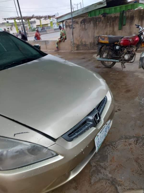 A picture of 2004 Honda eod Engine Gear AC Buy And Drive Everything