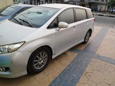 A picture of Toyota sienna 2014 Very clean and working perfectly 5 5