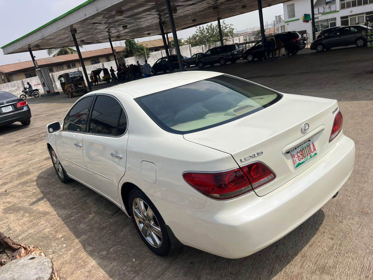 A picture of Registered Lexus Es330. Year 2006.