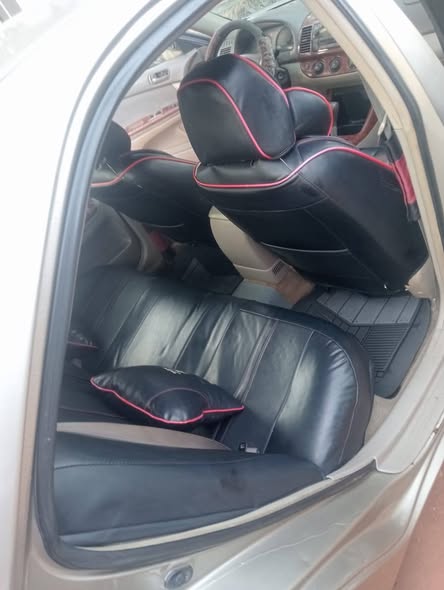 A picture of 2 4 V6 VERY SHARP AND CLEAN