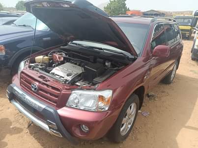 A picture of Toyota Highlander 2004 model tokunbo