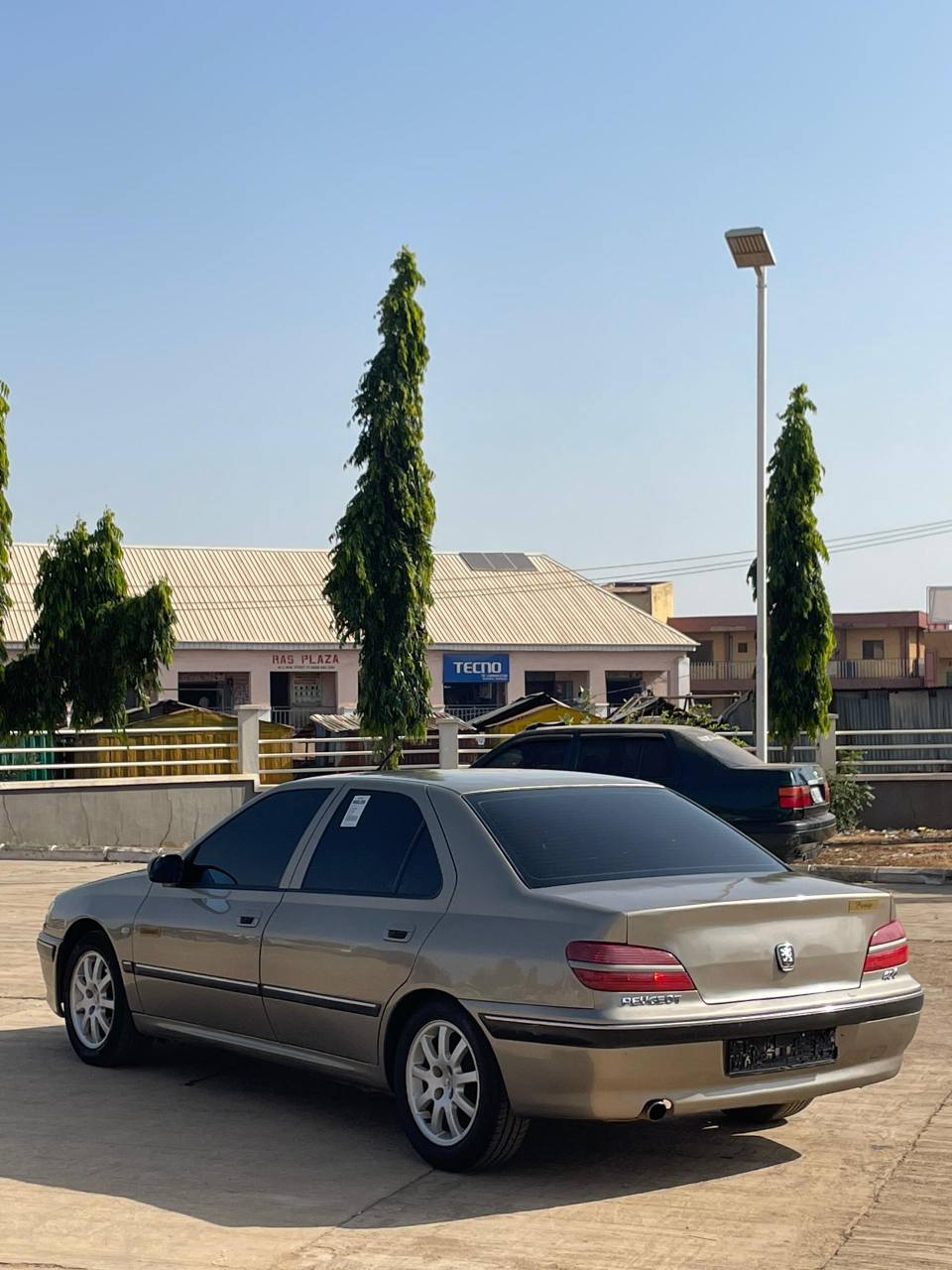 A picture of PEUGEOT 406