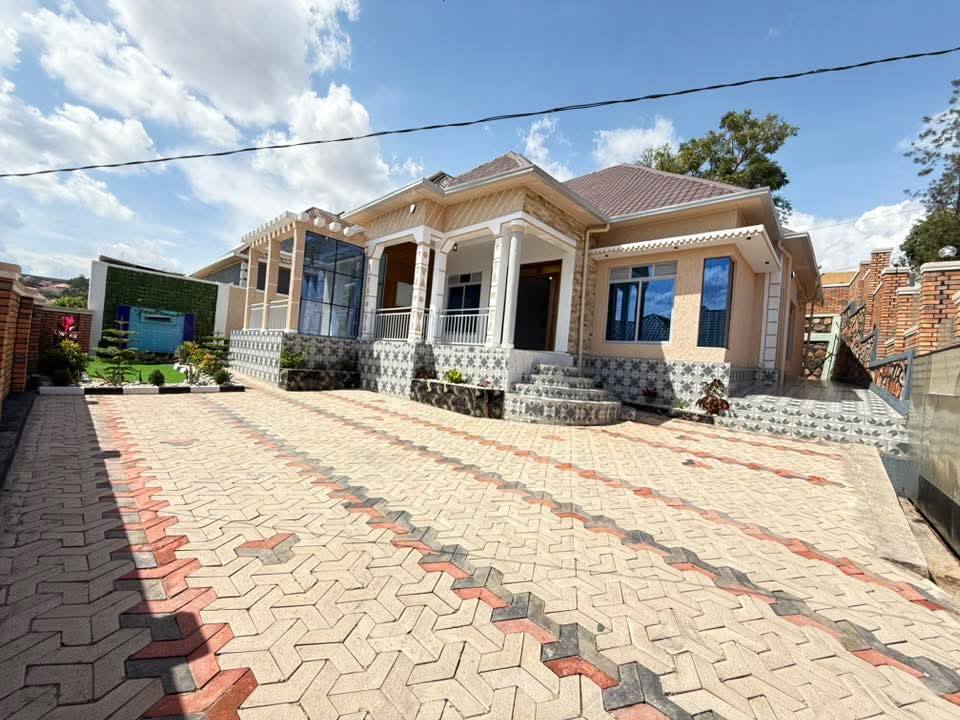 A picture of House for Sale At KABEZA Price is 160Millons 4 bedrooms