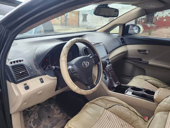 A picture of Toyota Venza 2010