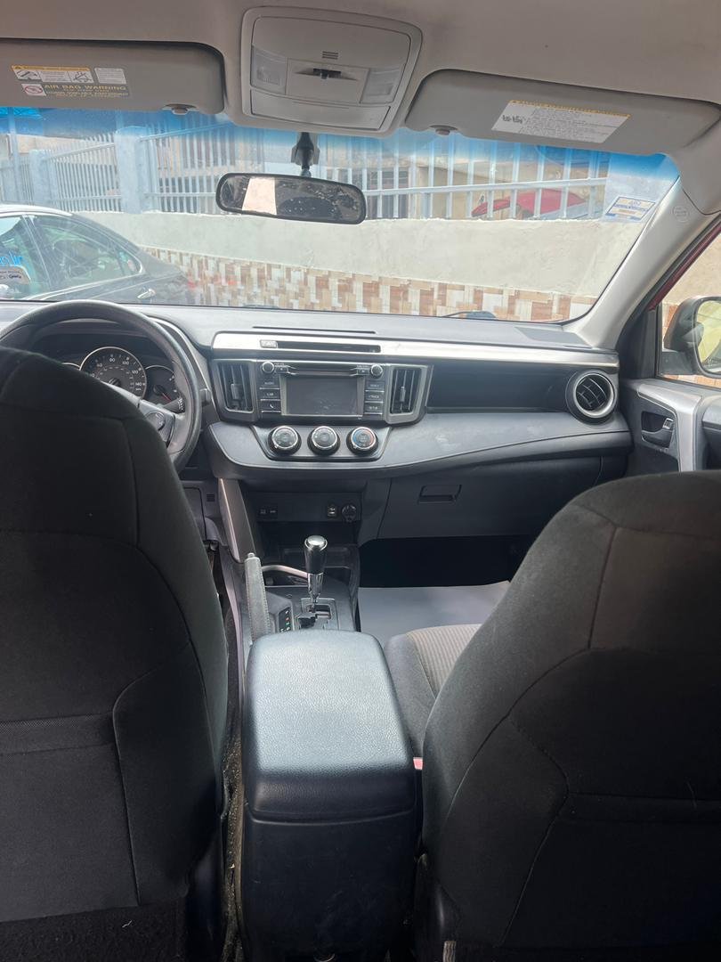 A picture of 2016 Foreign used rav 4