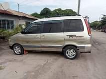 A picture of TOYOTA NOAH