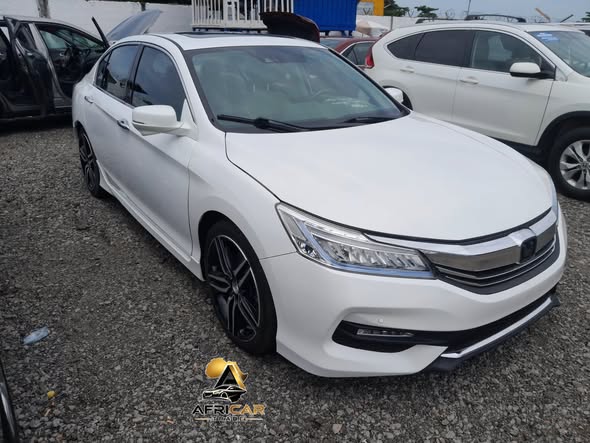 A picture of Honda accord 2017 v6