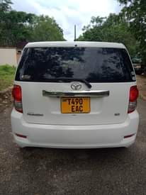 A picture of Toyota Rumion Cc 1490 Kilomtre elfu 90 Bei ml 15