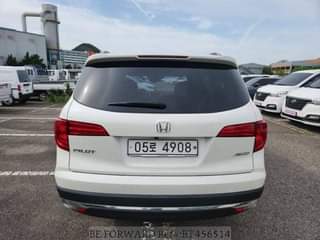 A picture of 2018 HONDA Pilot
