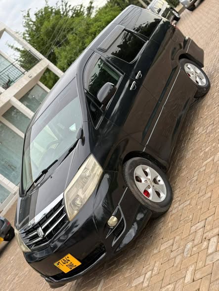 A picture of TOYOTA ALPHARD