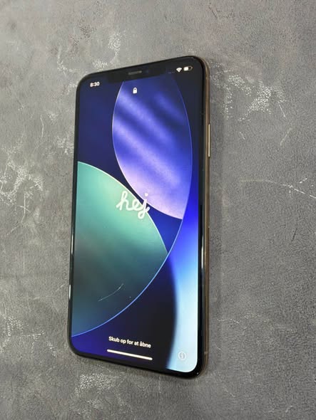 A picture of iphone 11 pro max