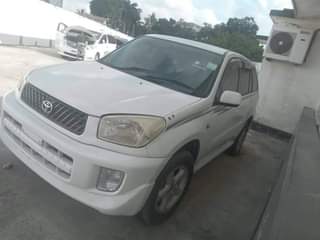 A picture of 2002 TOYOTa Rav4