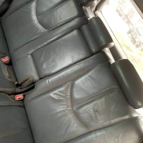 A picture of Lexus RX 300 Price of 2 550m Buyer settle 100k