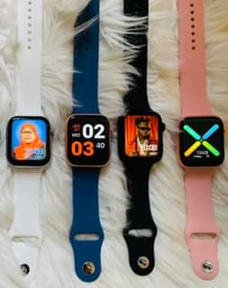 A picture of SAA JANJA SMART WATCH free EARPODS