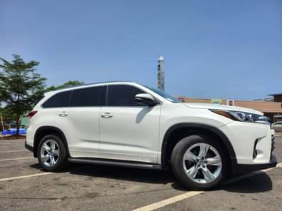 A picture of For Sale For Sale Exceptional Deal 2017 Toyota Highlander Limited