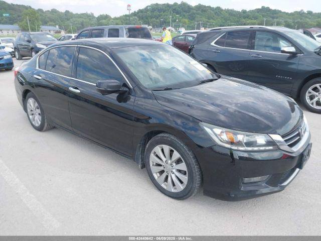 A picture of Honda Accord 2014 model full option