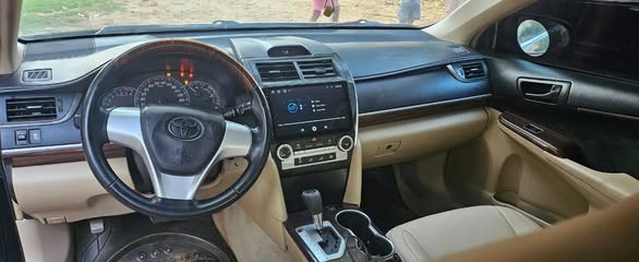 A picture of Mad Distress Owner needs money urgently Sharp Toyota Camry 2014