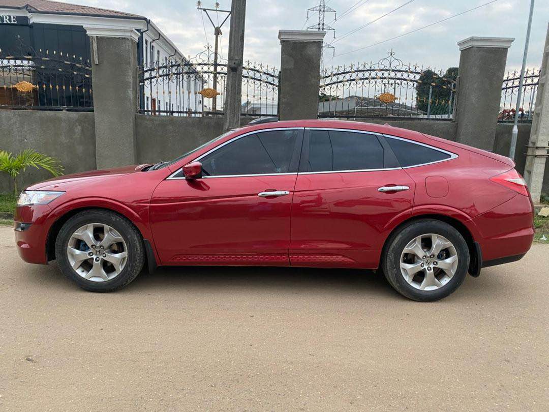 A picture of Honda Crosstour 2010 Model