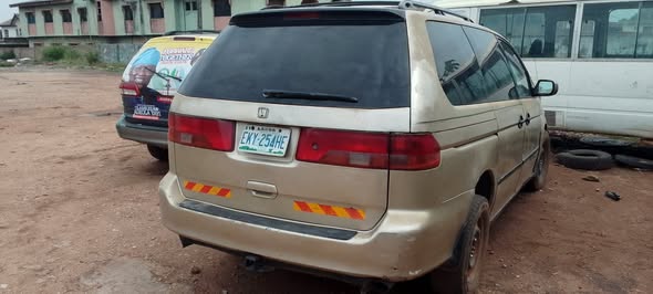 A picture of Honda Odyssey 03